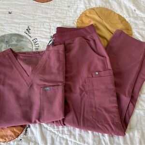 Figs Women's Scrub Set in Mauve